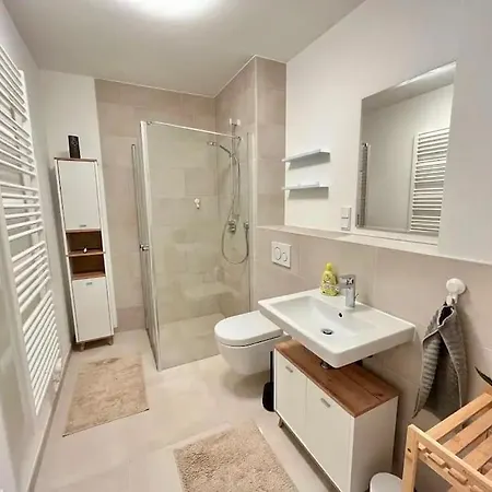 5 Sterne Apartment, Naehe Flughafen Berlin, Wlan Schönefeld